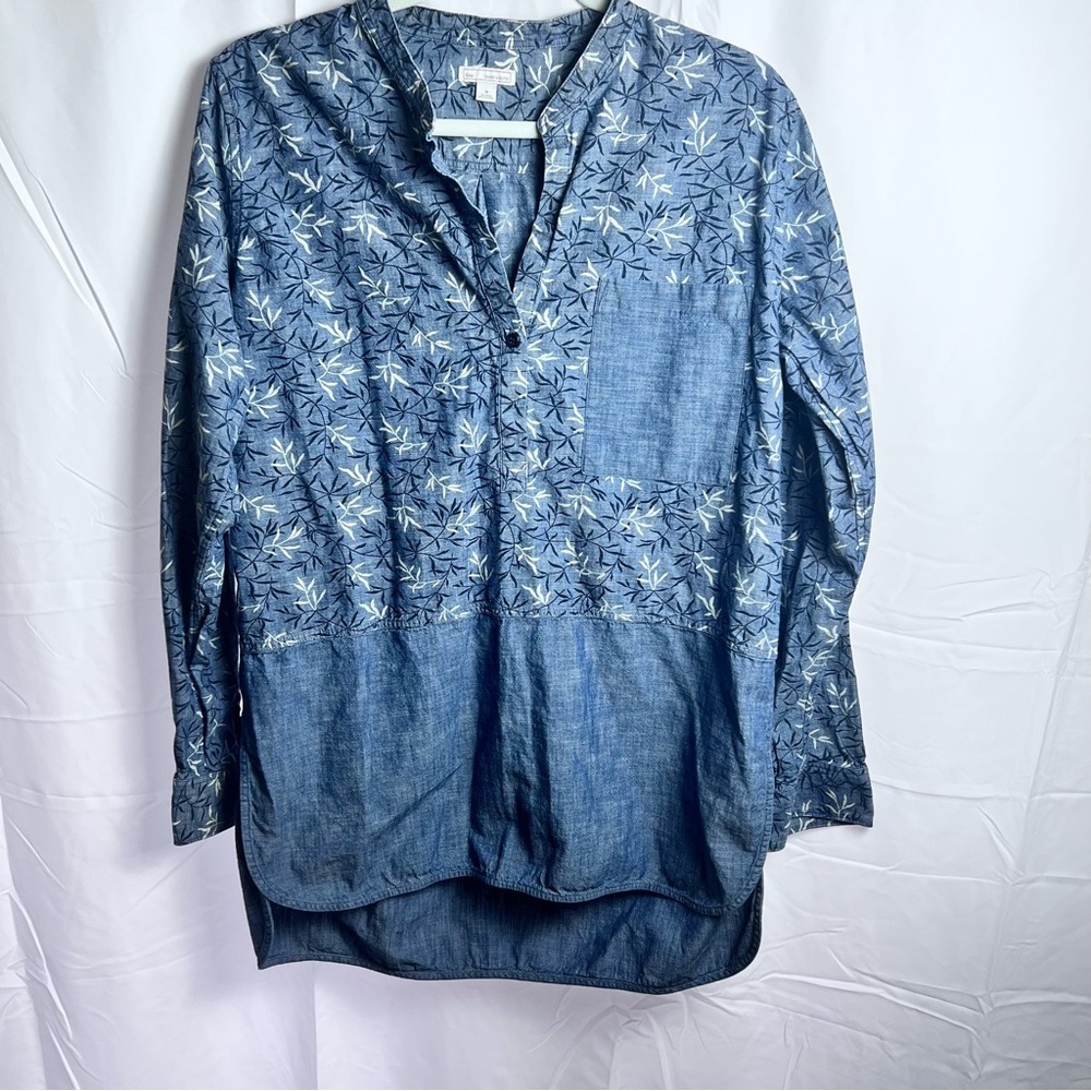 GAP Coastal Cowgirl M oversized Draped bottom Denim  Sham-bray Floral Blouse